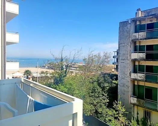 Tek Büyük veya İki Ayrı Yataklı Oda, Kısmi Deniz Manzaralı