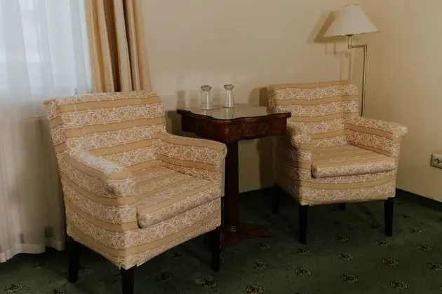 Deluxe Tek Büyük Yataklı Oda, 1 Çift Kişilik Yatak, Bahçe Manzaralı