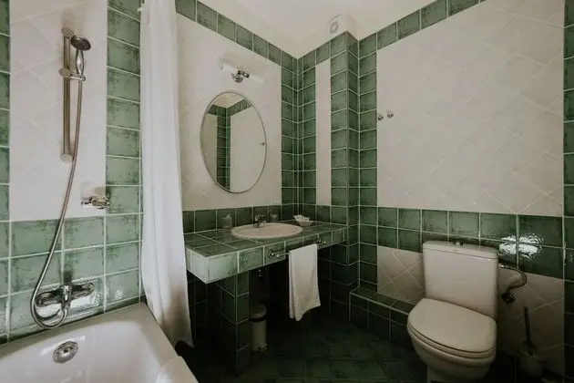 Deluxe Tek Büyük Yataklı Oda, 1 Çift Kişilik Yatak, Bahçe Manzaralı