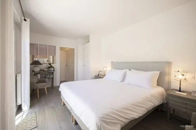 Deluxe Tek Büyük Yataklı Oda, Banyolu/Duşlu, Bahçe Manzaralı (La Dilettante)