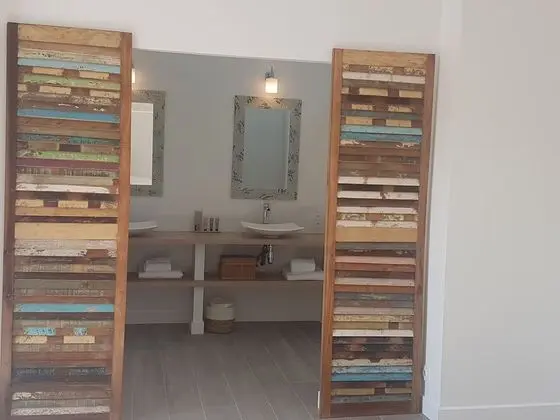 Deluxe Üç Kişilik Oda, Banyolu/Duşlu, Havuz Manzaralı (Attachante)