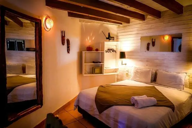 Comfort Tek Büyük Yataklı Oda (Charm Room)