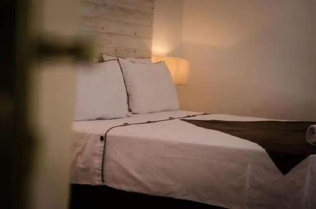 Comfort Tek Büyük Yataklı Oda (Charm Room)