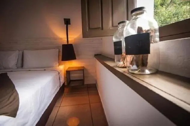 Comfort Tek Büyük Yataklı Oda (Charm Room)