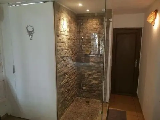 Comfort Tek Büyük Yataklı Oda (Charm Room)