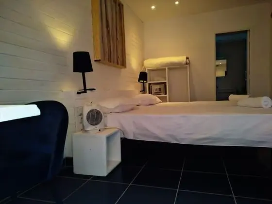 Standard Tek Büyük veya İki Ayrı Yataklı Oda (Standard Room With Balcony)