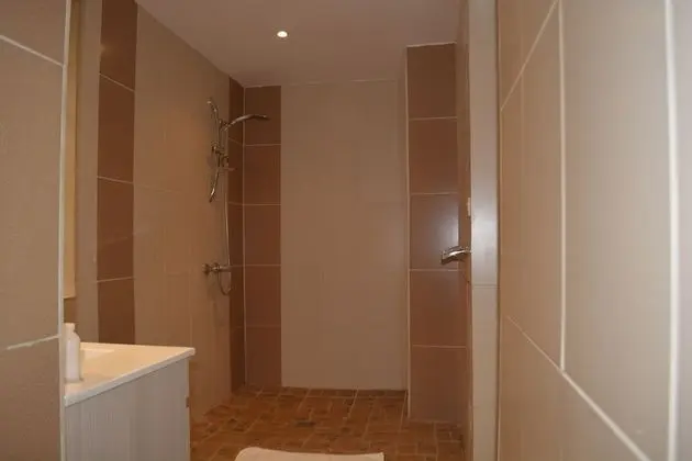 Standard Tek Büyük veya İki Ayrı Yataklı Oda (Standard Room With Balcony)