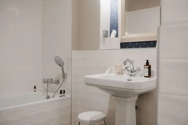 Deluxe Oda, 1 En Büyük (King) Boy Yatak, Sigara İçilmez