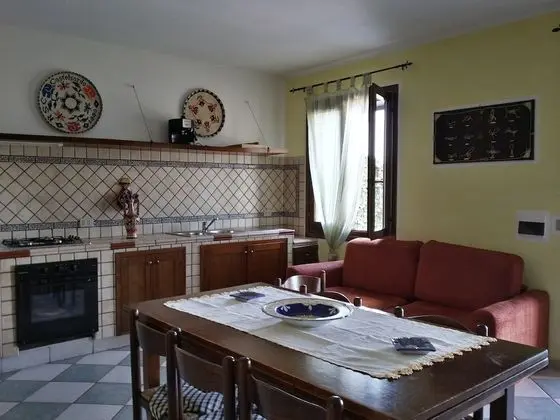 Panoramic Apart Daire, 1 Yatak Odası, Deniz Manzaralı, Bahçeli