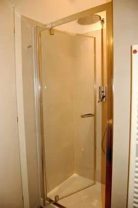 Apart Daire, 5 Yatak Odası