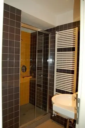 Apart Daire, 5 Yatak Odası