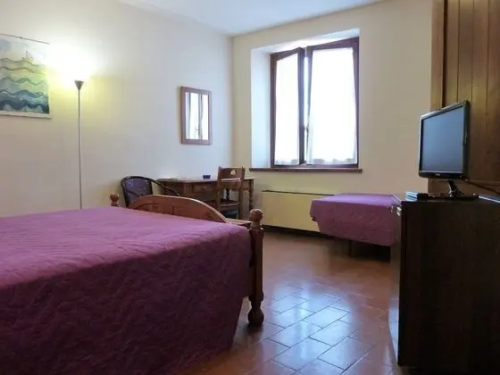 Basic Üç Kişilik Oda