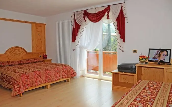 Üç Kişilik Oda