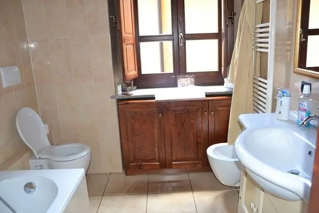 Tek Büyük Yataklı Oda, Ortak Banyo