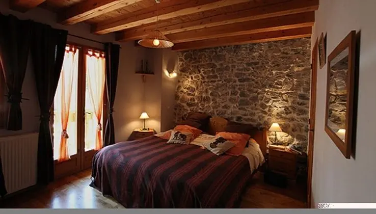 Comfort Tek Büyük Yataklı Oda, Özel Banyo, Dağ Manzaralı (La Montagnolle)