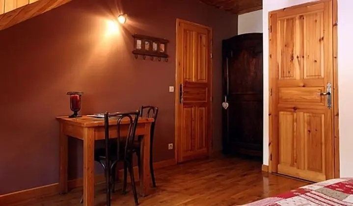 Luxury Üç Kişilik Oda, Banyolu/Duşlu (Orcière)