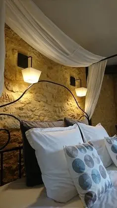 Classic Tek Büyük Yataklı Oda