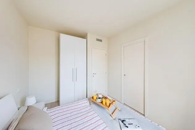 Ev