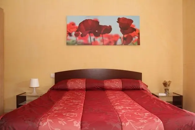 Tek Büyük Yataklı Oda, 1 Çift Kişilik Yatak, Balkon, Bahçe Manzaralı