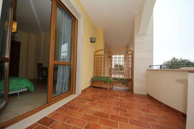 Tek Büyük Yataklı Oda, 1 Çift Kişilik Yatak, Balkon, Bahçe Manzaralı