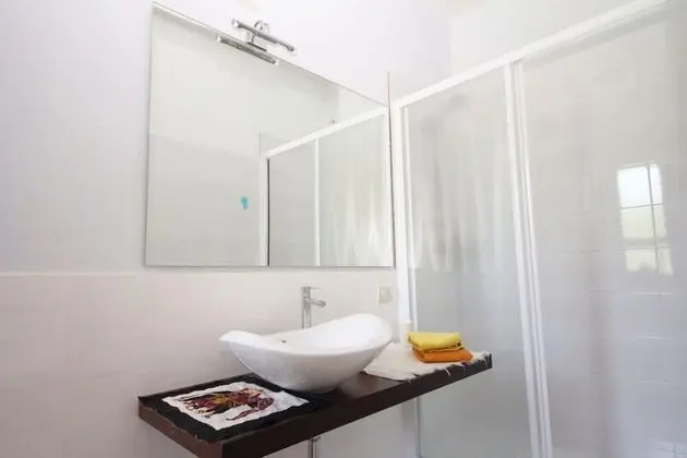 Tek Büyük Yataklı Oda, 1 Çift Kişilik Yatak, Balkon, Bahçe Manzaralı