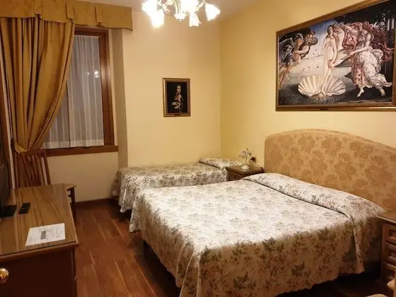 Classic Üç Kişilik Oda