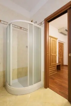 Classic Üç Kişilik Oda