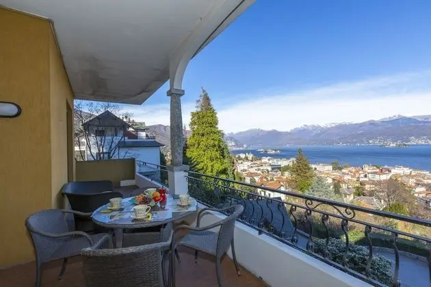 Family Apart Daire, Birden Çok Yatak, Dağ Yamacı (La Rosa Dei Venti Lake View Terrace)