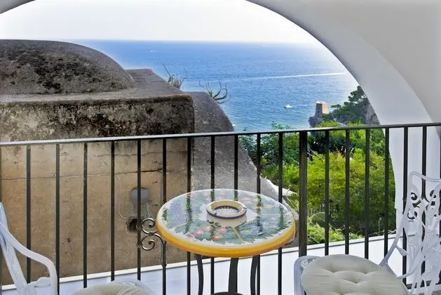 Standard Tek Büyük Yataklı Oda, Balkon, Kısmi Deniz Manzaralı
