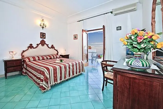Superior Tek Büyük Yataklı Oda, Balkon, Deniz Manzaralı