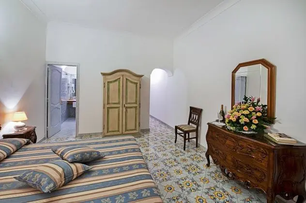 Superior Tek Büyük Yataklı Oda, Balkon, Deniz Manzaralı