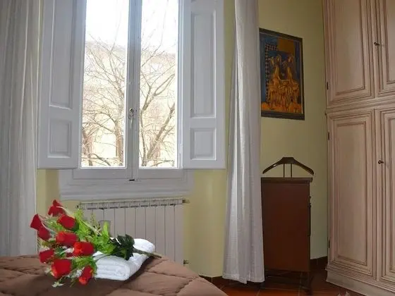 Üç Kişilik Oda
