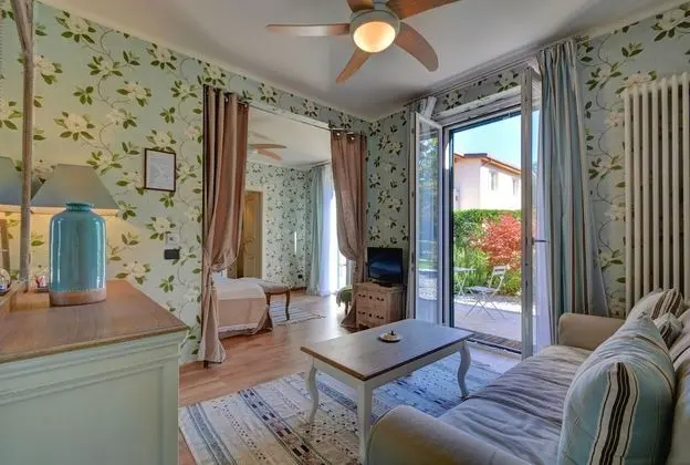 Classic Süit, 1 Büyük (Queen) Boy Yatak ve Çekyat