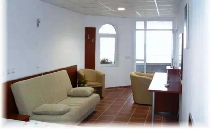 Comfort Tek Büyük Yataklı Oda