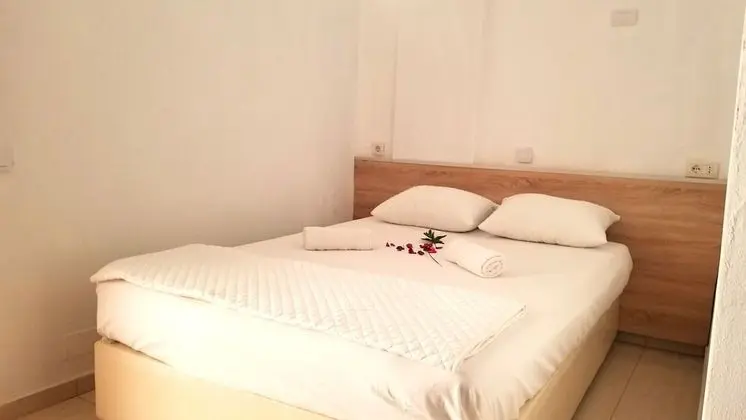 Economy Tek Büyük Yataklı Oda