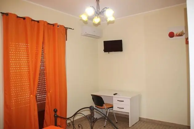 Tek Büyük Yataklı Oda, Banyolu/Duşlu (Arancione)