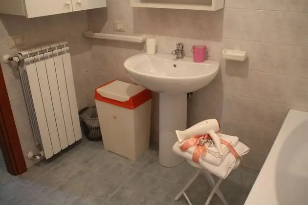 Tek Büyük Yataklı Oda, Banyolu/Duşlu (Arancione)
