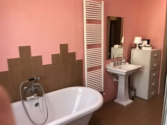 Deluxe Tek Büyük Yataklı Oda (3 guests)