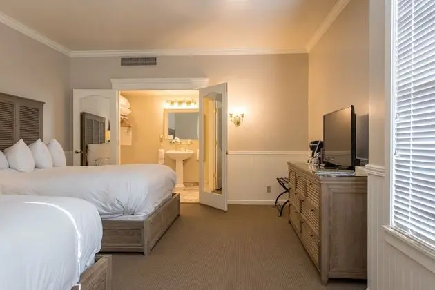 Carriage House Double Queen
