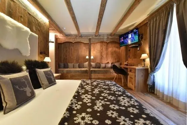 Standard Tek Büyük Yataklı Oda