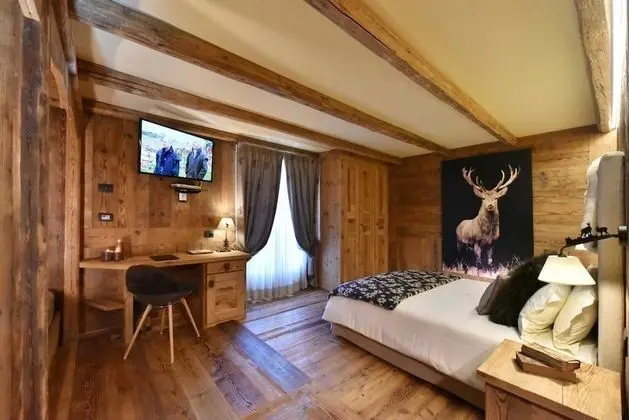 Standard Tek Büyük Yataklı Oda