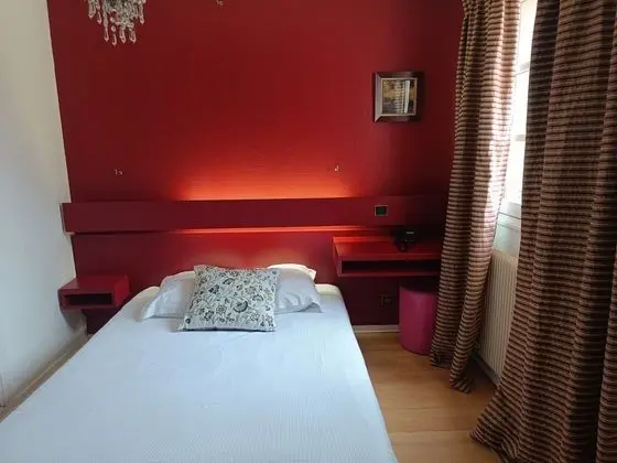 Standard Tek Büyük Yataklı Oda