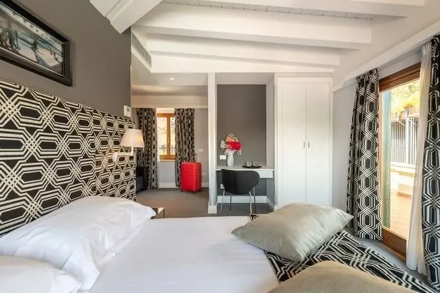 Superior Tek Büyük veya İki Ayrı Yataklı Oda, 1 Çift Kişilik veya 2 Tek Kişilik Yatak, Balkon