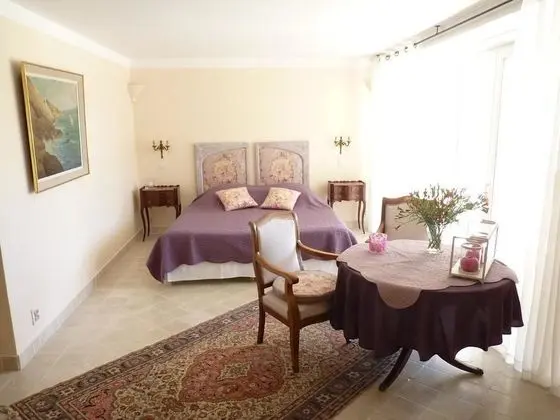 Tek Büyük Yataklı Oda, Mutfak, Park Manzaralı (Sainte Catherine)