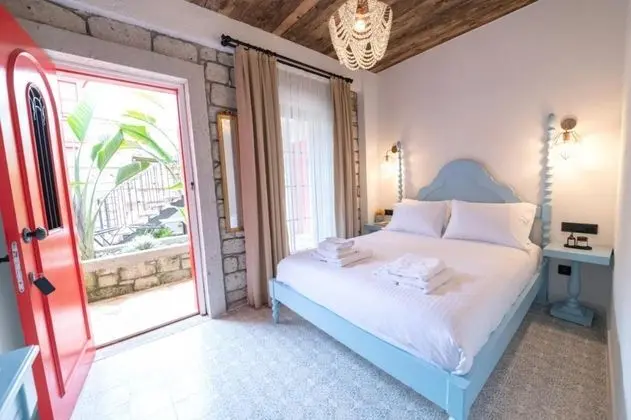 Standart Oda, Avlu Manzaralı