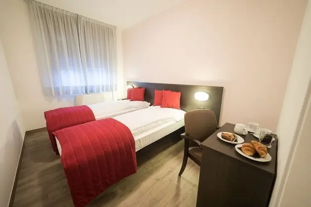 Tek Büyük veya İki Ayrı Yataklı Oda