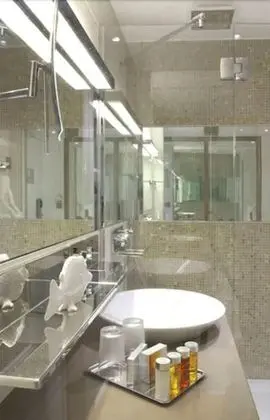 Club Tek Büyük veya İki Ayrı Yataklı Oda