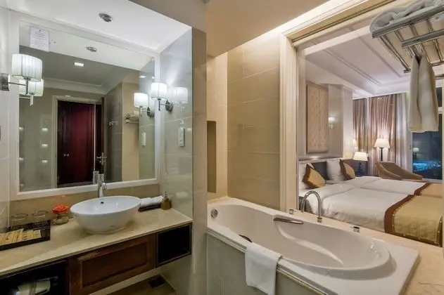 Deluxe Üç Kişilik Oda