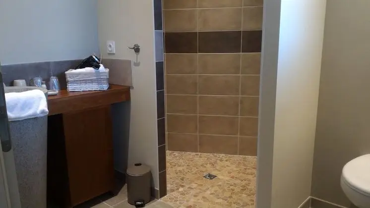 Comfort Tek Büyük Yataklı Oda (Attrape-reves)