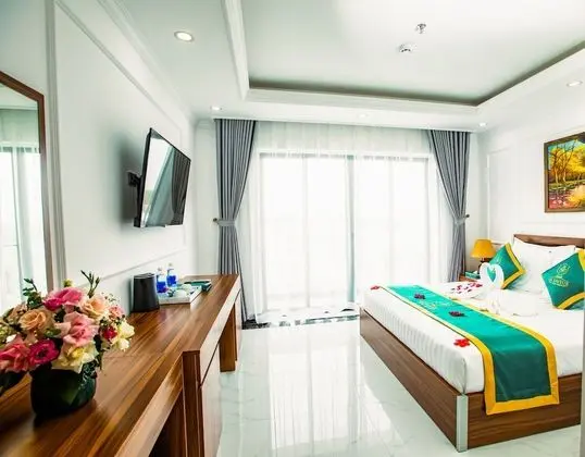 Deluxe Tek Büyük Yataklı Oda
